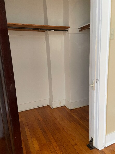 Building Photo - 3270 Dell Ave