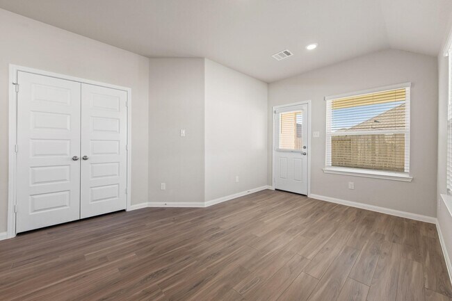 Building Photo - 506 Moose Run