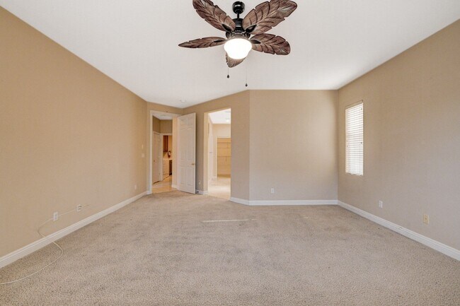 Building Photo - Spacious 5-Bedroom, 2 Story Pool Home in G...
