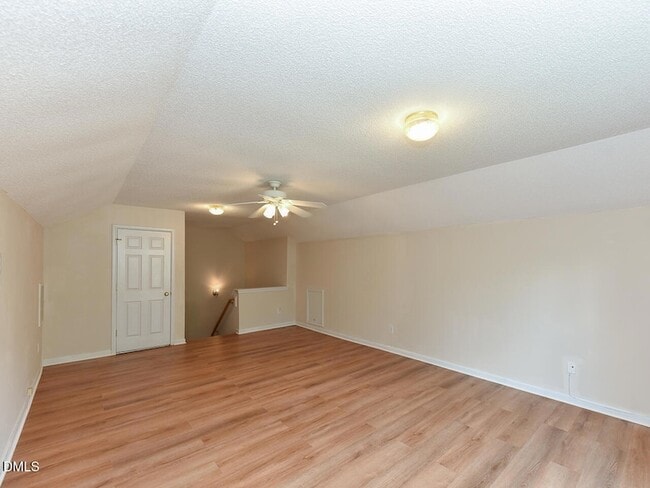 Building Photo - 406 Somersview Dr