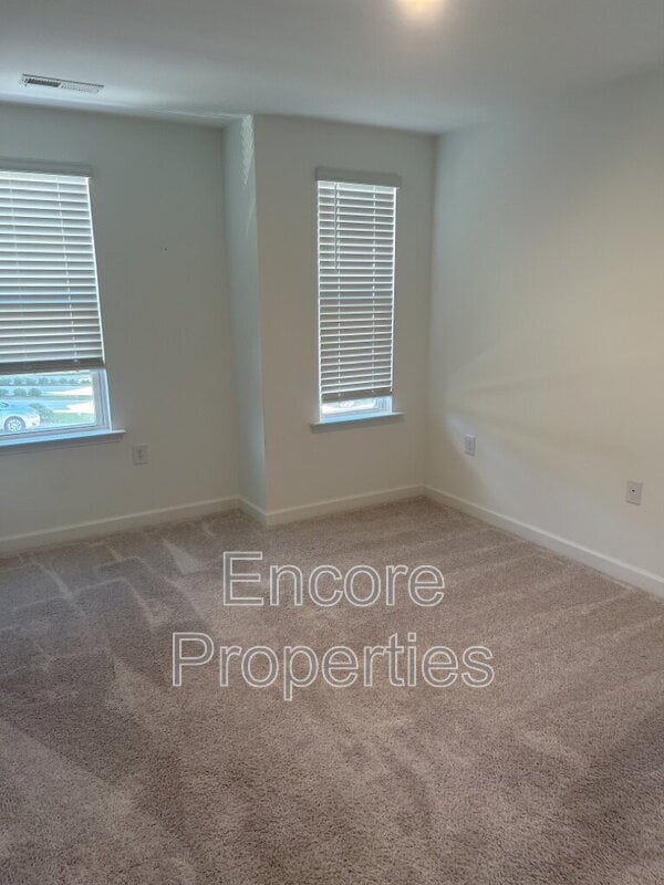 Building Photo - 137 Orvis Dr