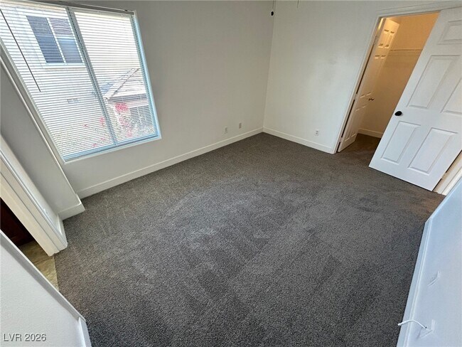 Building Photo - 554 Twilight Blue Ave