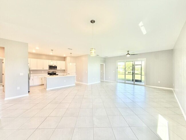 Building Photo - 16304 Quesa Dr