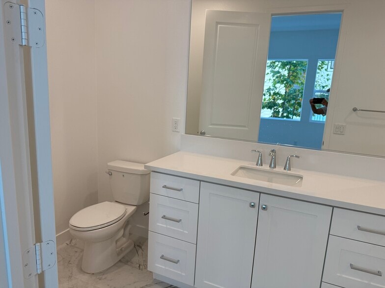 Building Photo - 26849 Laurel Mountain Loop