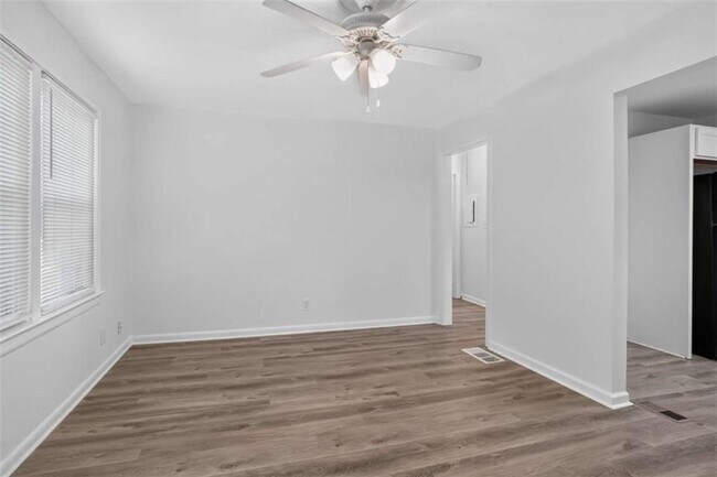 Building Photo - 862 Slaton St