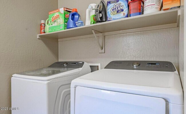 Building Photo - 12217 W Chase Ln