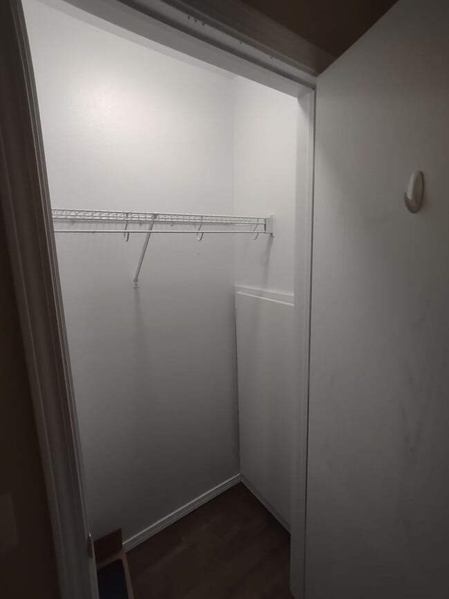 Building Photo - Townhome with a Great Location (Magnolia)