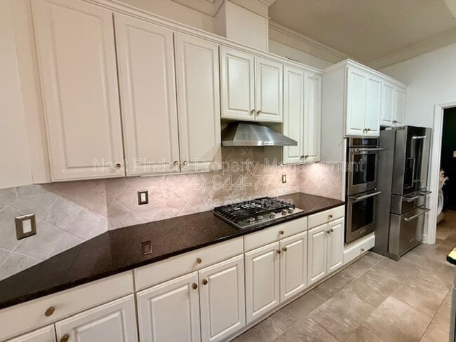 Building Photo - 424 Oak Pond Dr