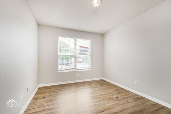 Building Photo - 4258 Amesbury Pl