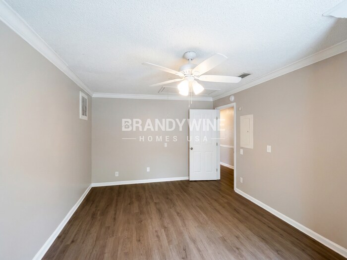 Building Photo - 1864 Ontario Ct