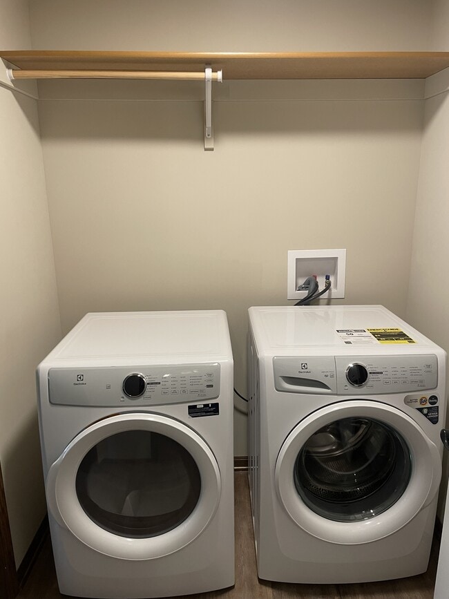 Building Photo - 6221 SW Cortez St