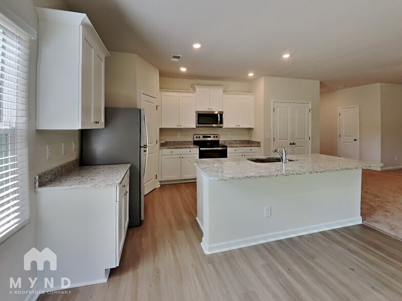 Building Photo - 173 Taverners Ln
