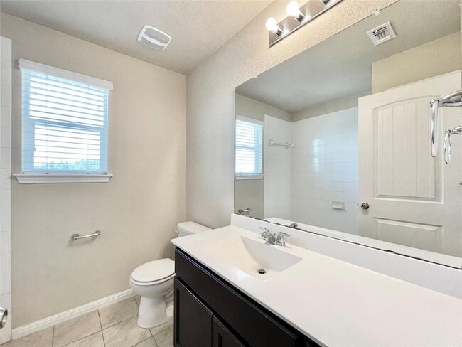 Building Photo - 401 Katmai Cir