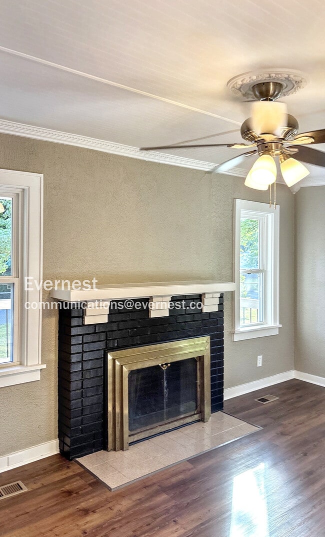 Building Photo - 118 Brentwood Dr