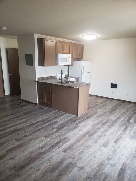 Primary Photo - 114 2nd Ave N