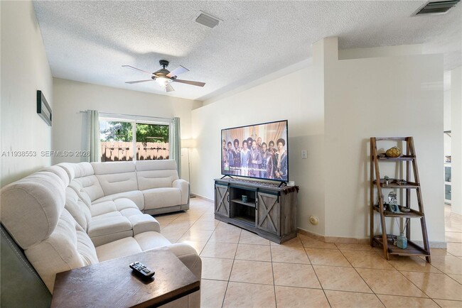 Building Photo - 2229 SE 25th Ave