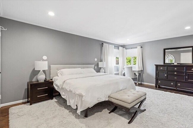 Building Photo - 131 Bayside Dr