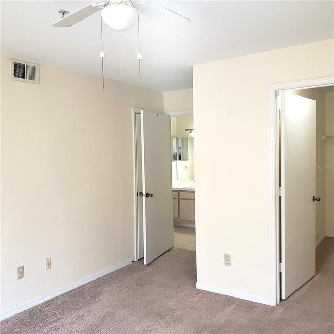 Building Photo - 7300 Westpointe Blvd