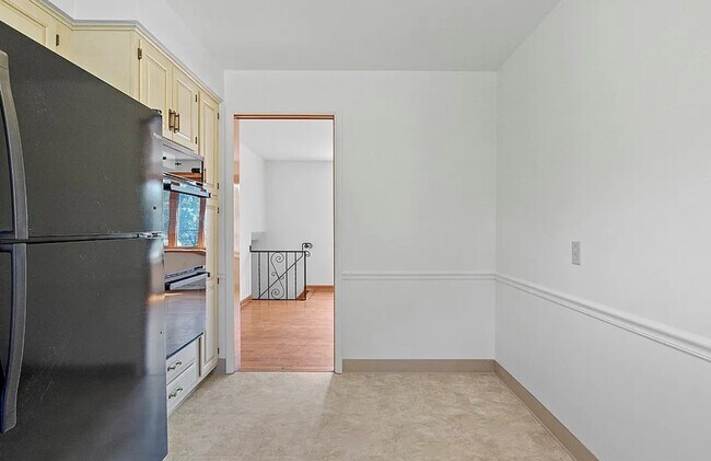 Building Photo - SingleFamily Home