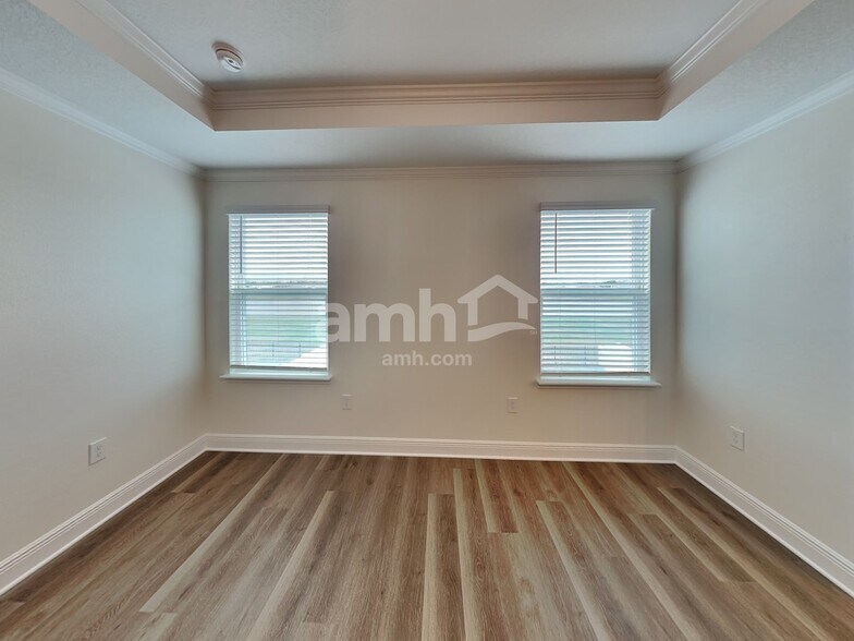 Building Photo - 1195 Heavenly Dr