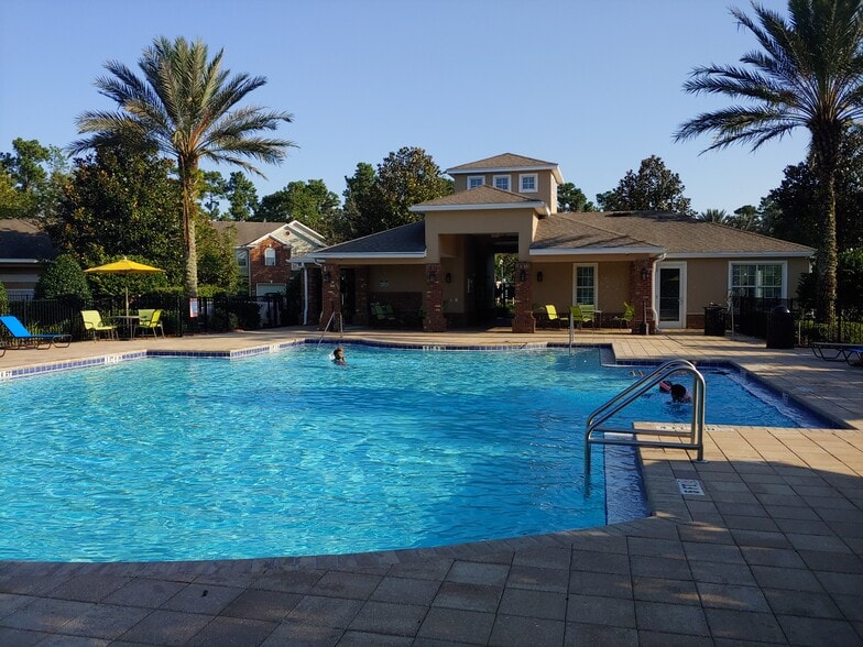 Building Photo - 6963 Woody Vine Dr