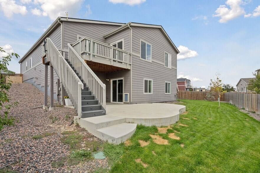 Primary Photo - 2346 Horse Shoe Cir