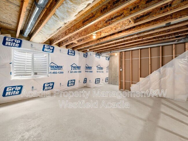 Building Photo - 15083 S Reins Wy