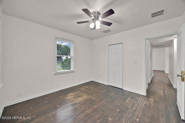 Building Photo - 6110 Lynnwood Ave