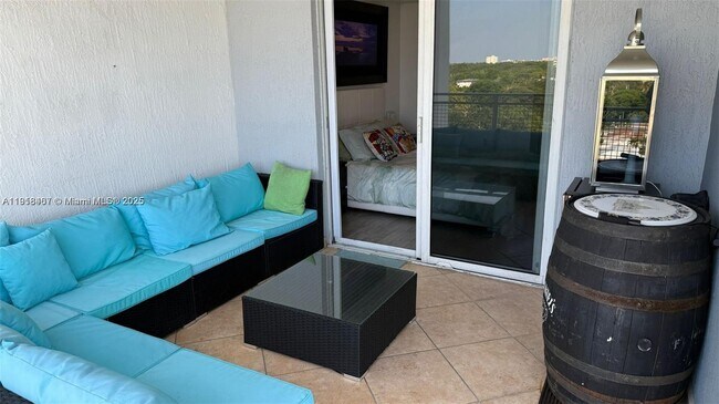 Building Photo - 2600 SW 27th Ave