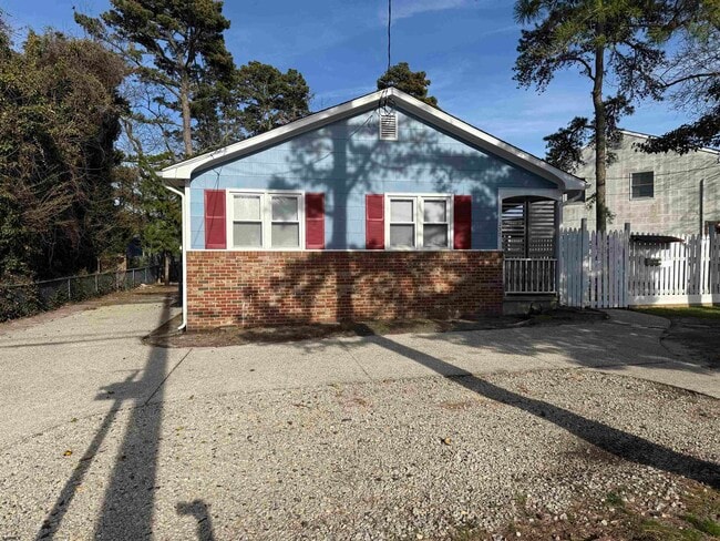 Building Photo - 230 Bethel Rd