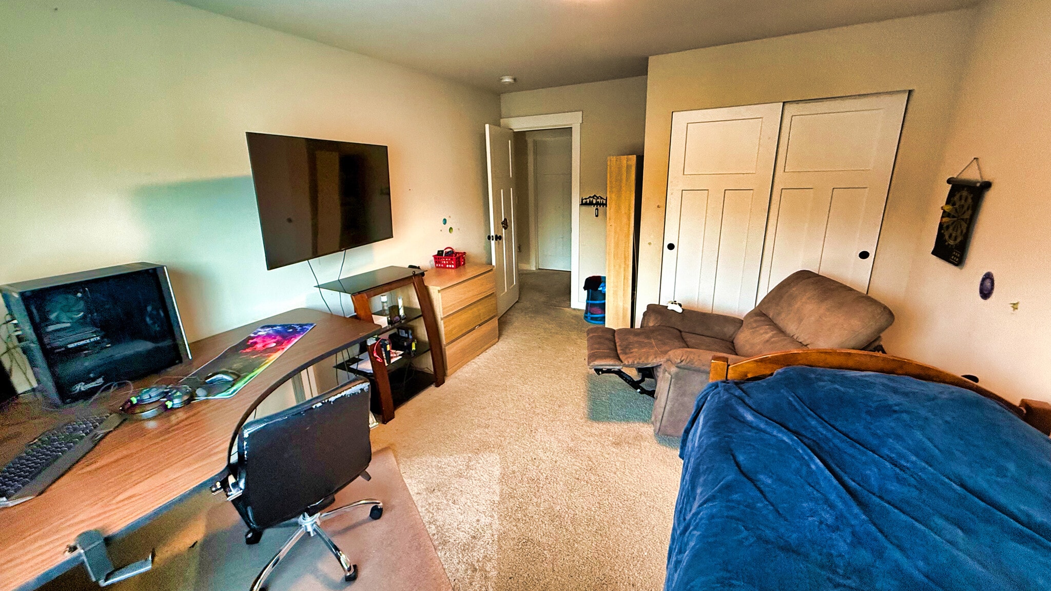 Building Photo - 14600 19th Ave W