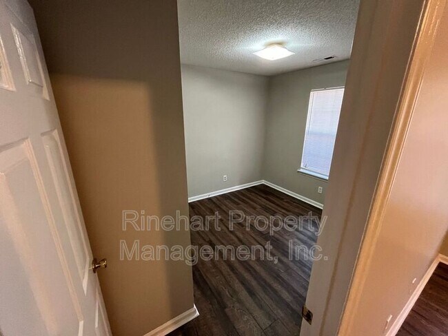 Building Photo - 1149 Wesley Wood Dr