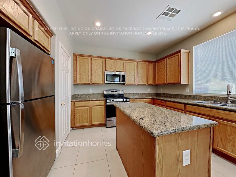 Building Photo - 6135 Yucca Fields Ct