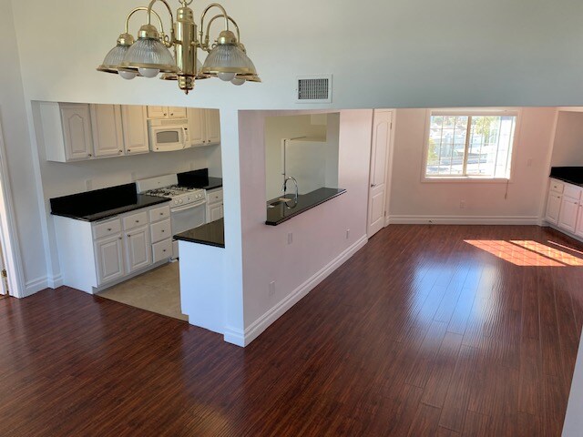 Building Photo - 3401 Manning Ave