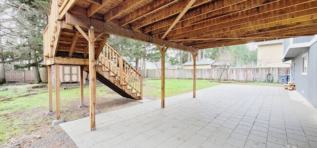 Building Photo - Stunning 4 bedroom House in an amazing location of Puyallup!