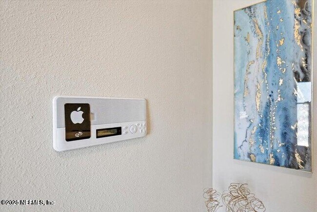 Building Photo - 12926 Ludo Rd