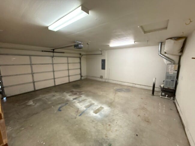 Building Photo - 1843 Olympic Dr E