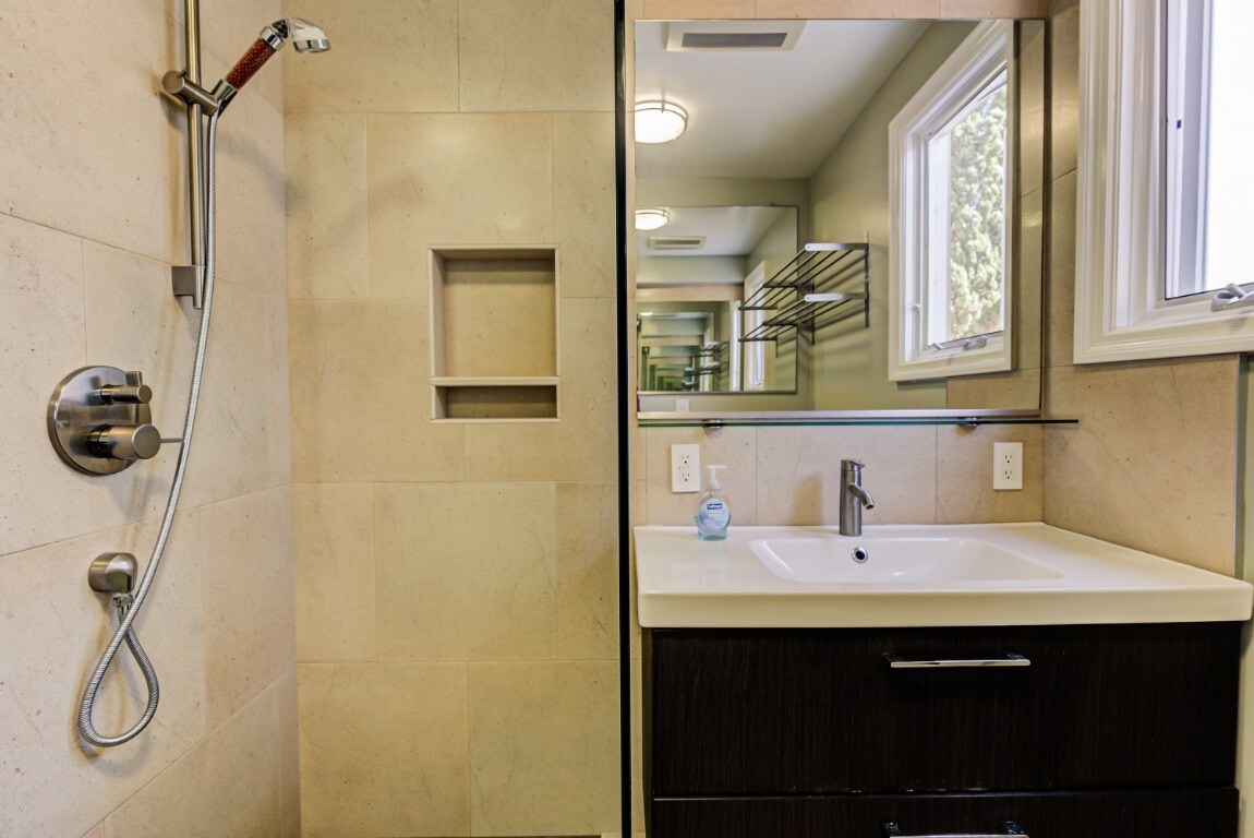 Building Photo - 2504 23rd St