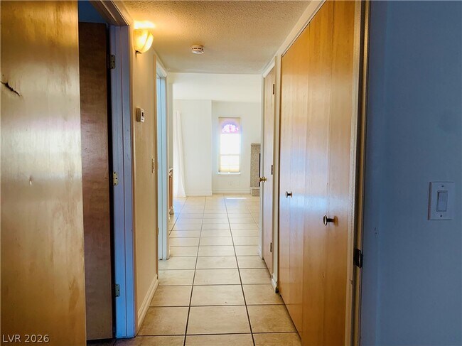 Building Photo - 4069 Nook Way