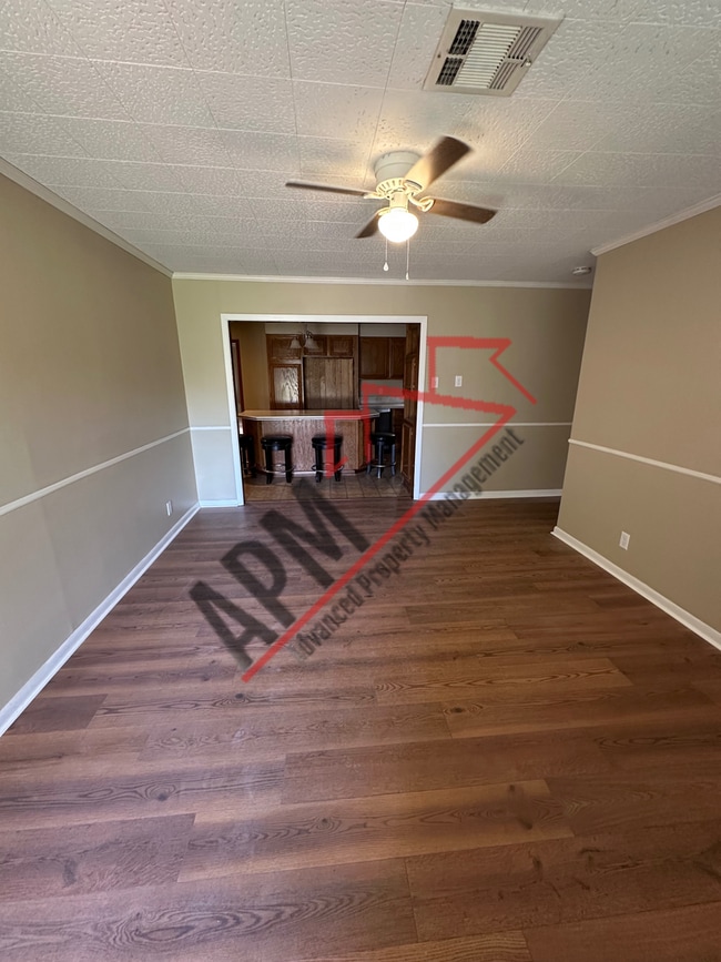 Building Photo - Beautiful 3 bed home!