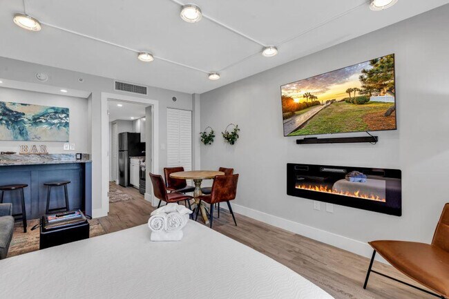 Building Photo - 2004 N Ocean Blvd