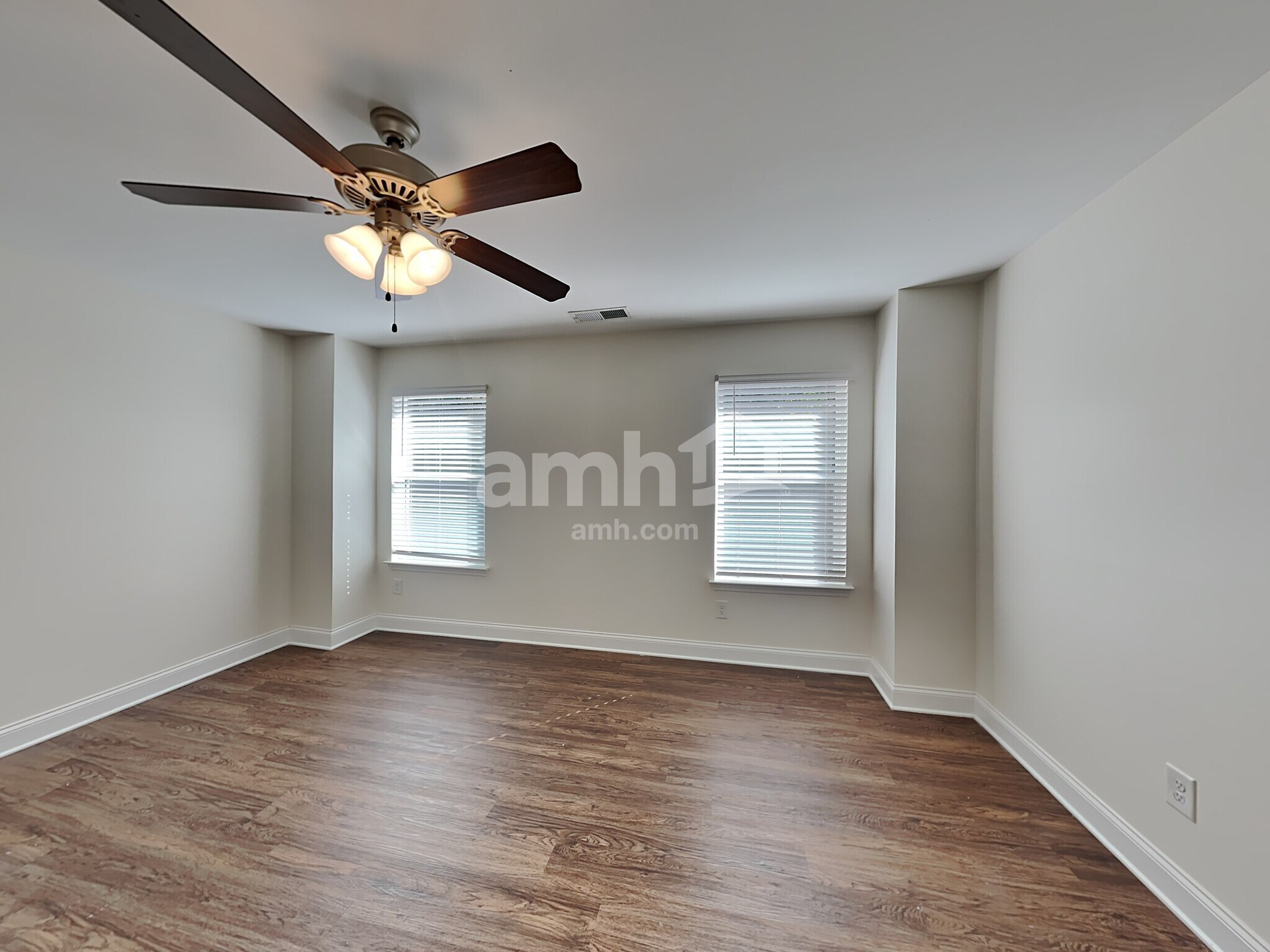 Building Photo - 112 Oscar Way
