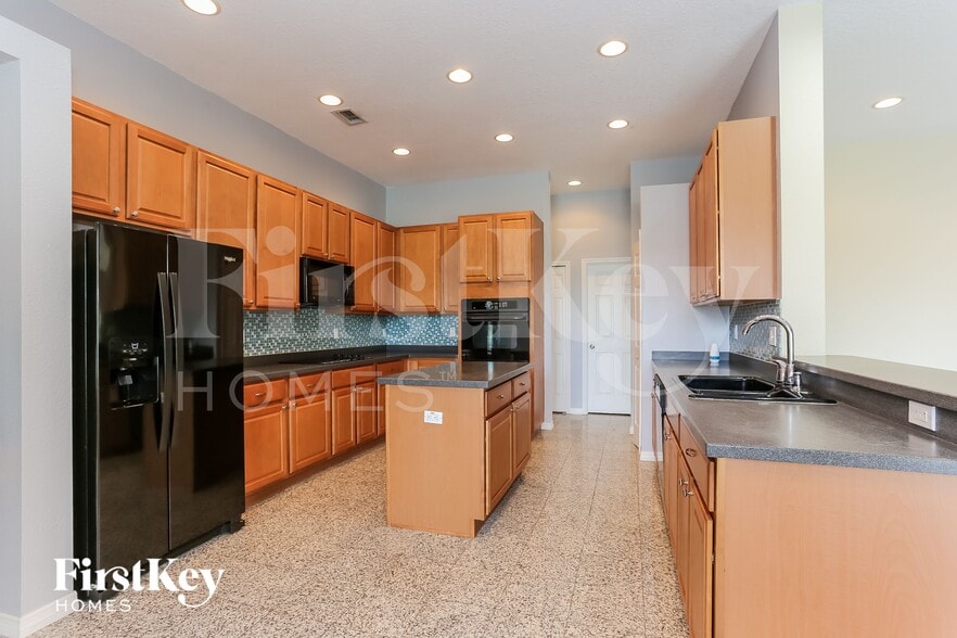 Building Photo - 2620 Wood Pointe Dr