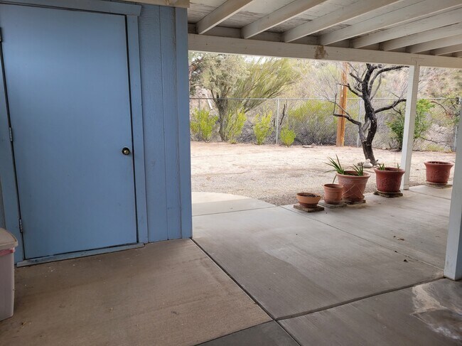 Building Photo - 600 El Recreo Ct