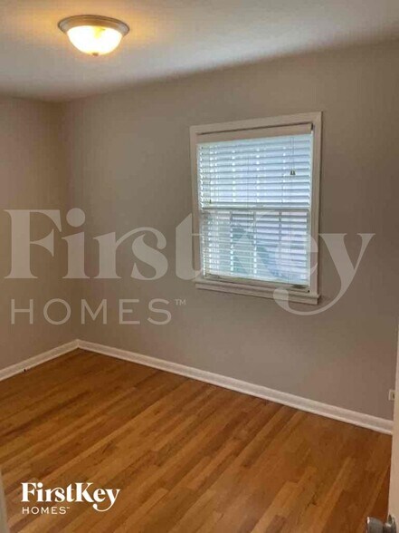 Building Photo - 18244 Center Ave