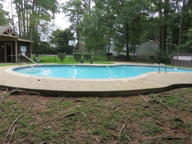 Building Photo - 12715 Aspen Dr