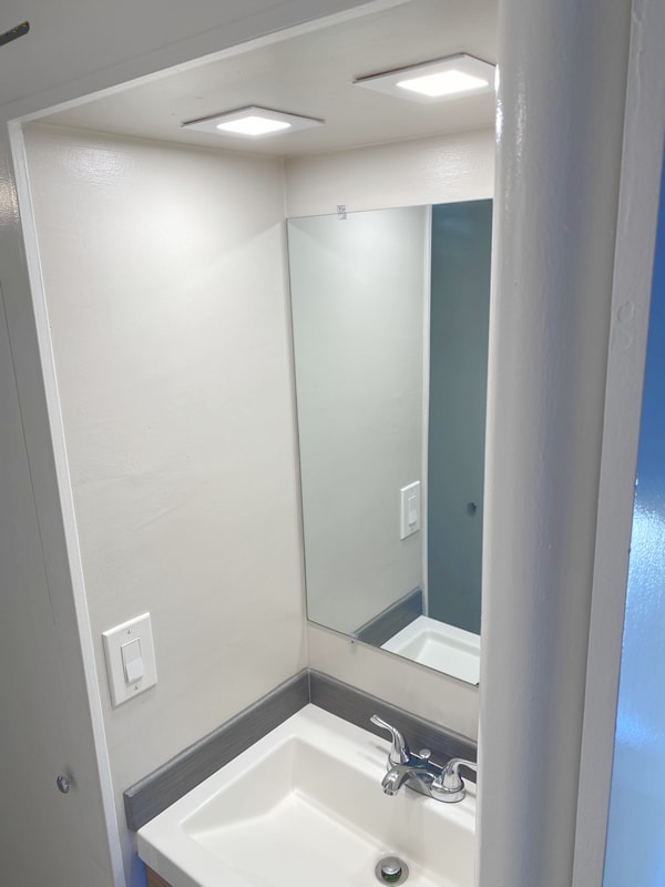 Building Photo - 33480 Beverly Dr