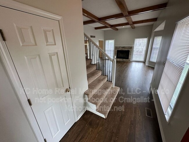 Building Photo - 6633 W 151st Pl