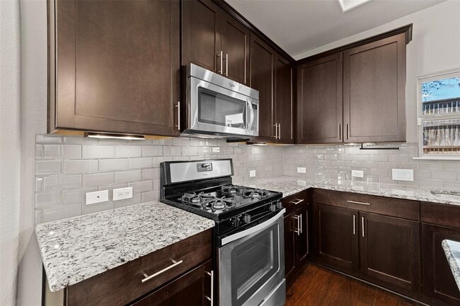 Building Photo - 7233 Menchaca Rd