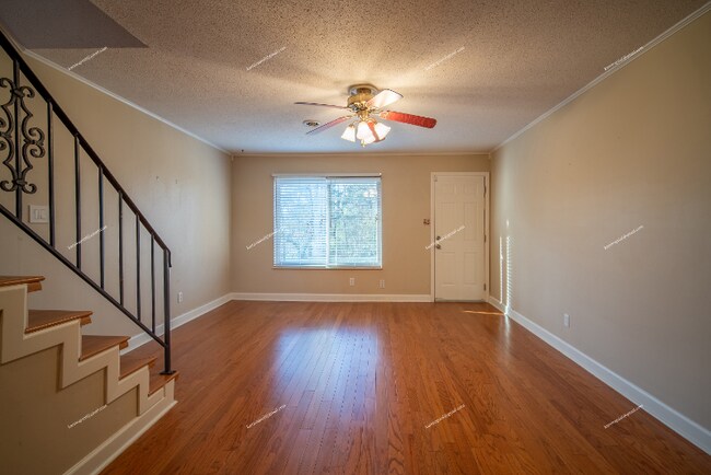 Building Photo - 8709 Olde Colony Trail